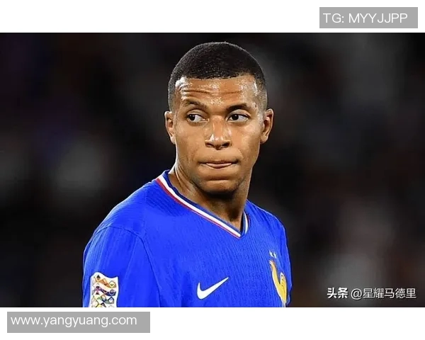 体育头条热议：姆巴佩是否将离开巴黎？